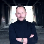 portret tomasza kirenczuka, kierownika artystycznego santarcangelo 2025